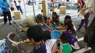 岩国夏祭りで金魚すくい