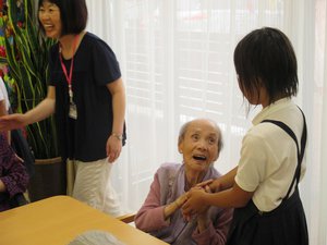 サンキ・ウエルビィ_小規模多機能センター柳井と柳東小学校交流会-6